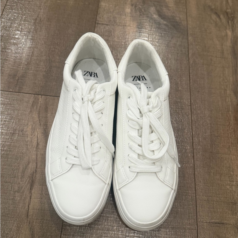 Zara White Low-Top Lace-Up Sneakers